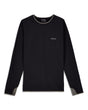 Simms Strata 200 Crew Black, långärmad fleece med SIMMS-logo - perfekt mellanlager för fiskeäventyr i kyligt väder.